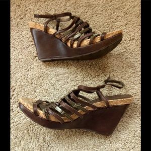 🌺Kenneth Cole Reaction Brown Wedge Sandals